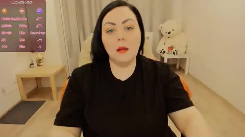 Nina online show from December 3, 3:03 pm