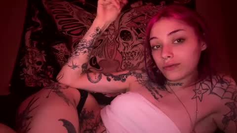 Snapshot of lookingforlona chatting on October 5, 5:51 pm lookingforlona online show from October 5, 5:51 pm