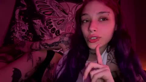 Snapshot of lookingforlona chatting on September 14, 4:49 pm lookingforlona online show from September 14, 4:49 pm