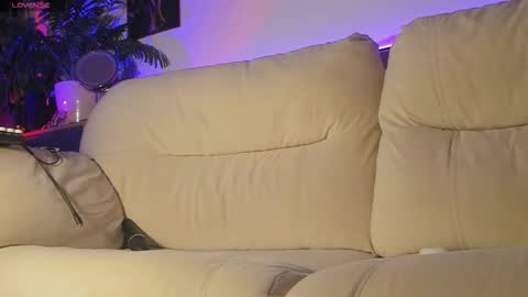 Snapshot of lora_hellyeah chatting on October 13, 3:58 pm Lora heil online show from October 13, 3:58 pm