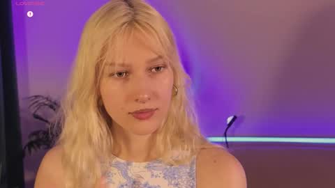 Snapshot of lora_hellyeah chatting on September 10, 4:07 pm Lora heil online show from September 10, 4:07 pm