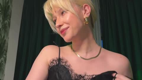 Lora heil online show from April 9, 3:28 pm