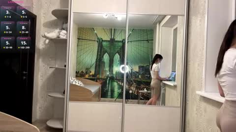 Olivia online show from November 19, 1:33 pm