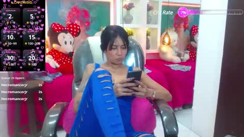 Snapshot of lorenapinto_ chatting on February 12, 1:52 am lore online show from February 12, 1:52 am