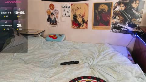 Lori online show from February 7, 4:22 pm