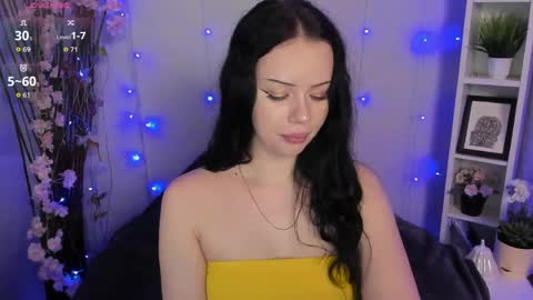 Lori online show from April 8, 4:14 am