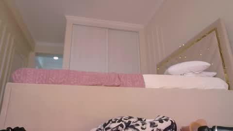 Snapshot of lori_leen chatting on October 3, 7:46 am Leyla  online show from October 3, 7:46 am