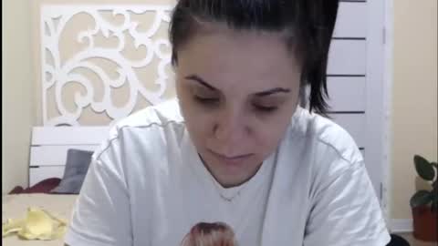 LorraGrey online show from February 28, 4:54 am