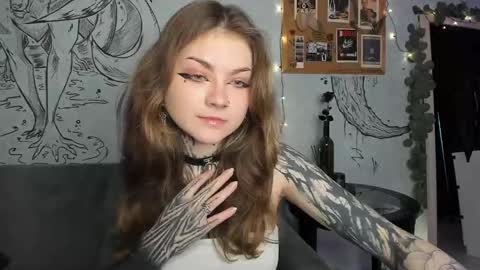 Snapshot of lostallice chatting on October 5, 5:01 am lostallice online show from October 5, 5:01 am