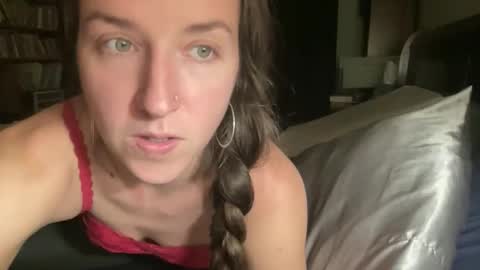 lothlori online show from December 3, 2:47 am