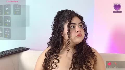 lourdes_moon22 online show from January 14, 1:05 pm