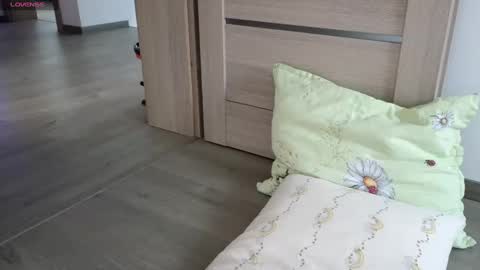 jessmy pleasure is in your hands s online show from December 22, 11:00 am