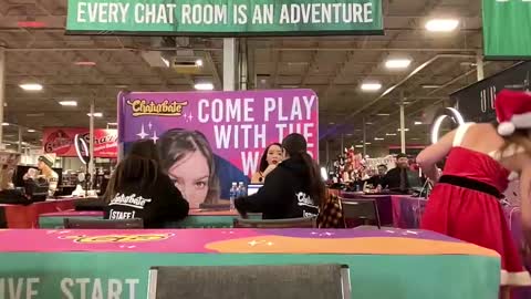 Snapshot of love_raquel_xo chatting on December 8, 6:28 pm Raquel Love online show from December 8, 6:28 pm