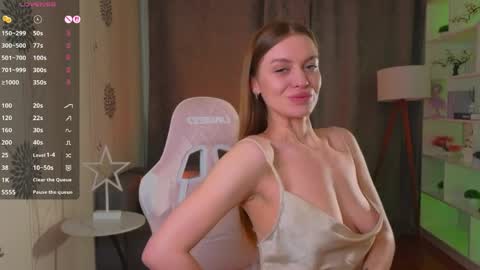 Laura online show from April 5, 11:09 am