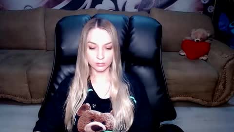 private open online show from September 13, 4:15 pm