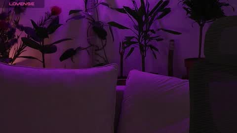 Elsa online show from March 10, 5:55 am