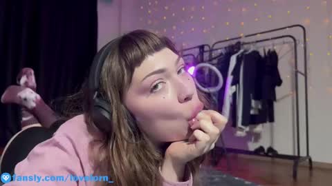 Elsa online show from December 12, 12:33 pm