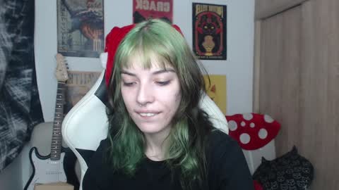 Cassie online show from December 28, 8:25 pm