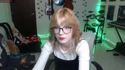 Cassie online show from December 2, 5:42 am