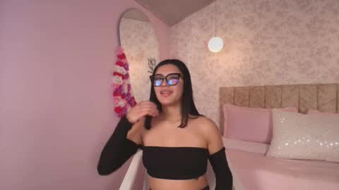 lovely_julls online show from February 13, 6:31 pm