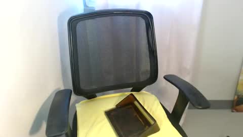 Snapshot of lovely_kitty13 chatting on September 21, 2:54 am im kitty online show from September 21, 2:54 am