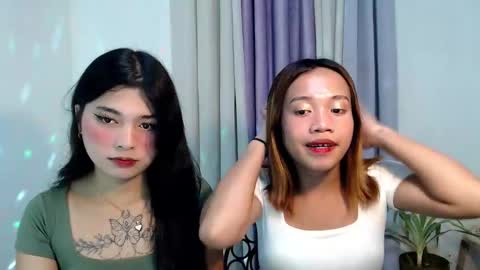 Snapshot of lovely_lianne chatting on October 5, 1:27 pm lovely_lianne online show from October 5, 1:27 pm
