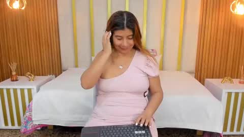 Snapshot of lovely_mifl chatting on March 5, 1:42 am Marla Rico online show from March 5, 1:42 am