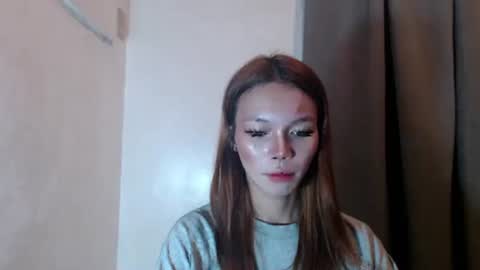 Snapshot of lovely_thea_xoxo chatting on September 13, 9:28 am Thea online show from September 13, 9:28 am
