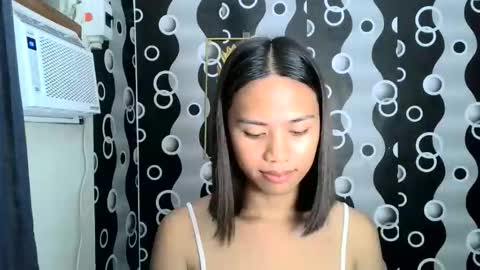 Snapshot of lovely_yvoneslutty chatting on September 9, 2:39 pm YVONNE online show from September 9, 2:39 pm