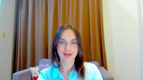 Snapshot of lovelyeemia chatting on October 7, 11:47 am Mia online show from October 7, 11:47 am