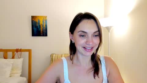 Snapshot of lovelyeemia chatting on January 8, 8:29 pm Mia online show from January 8, 8:29 pm