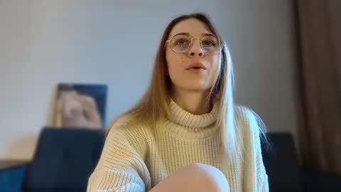 Kate only online show from March 8, 12:18 pm