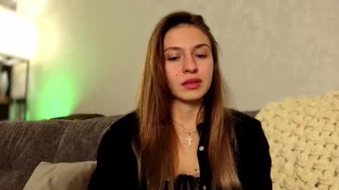 Kate only online show from October 22, 2:00 pm