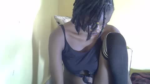 lovelymee2 online show from October 11, 12:30 pm