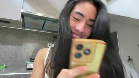 lovelyours_kishia online show from April 29, 5:43 am