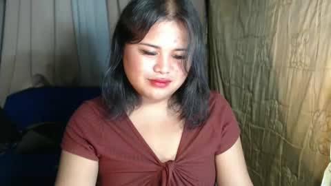 Snapshot of lovelypinaychubsx chatting on February 24, 11:09 pm lovely online show from February 24, 11:09 pm