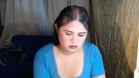Snapshot of lovelypinaychubsx chatting on March 10, 2:37 pm lovely online show from March 10, 2:37 pm
