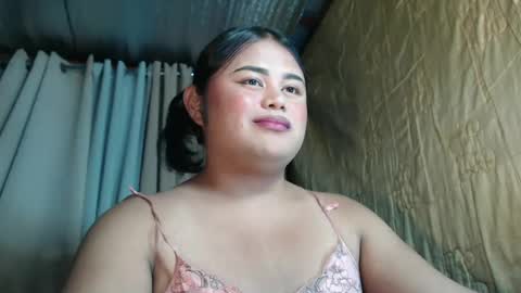 Snapshot of lovelypinaychubsx chatting on February 10, 8:00 pm lovely online show from February 10, 8:00 pm