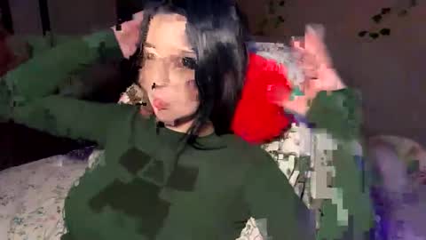 LovelyRachel  online show from April 15, 11:27 pm