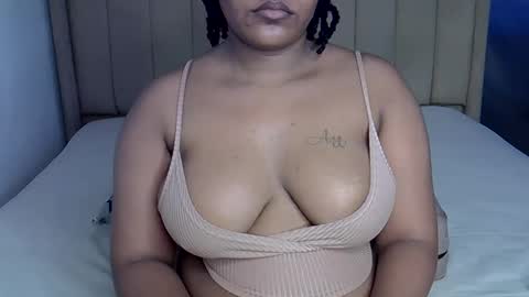 Snapshot of loveydivah chatting on September 27, 4:52 am loveydivah online show from September 27, 4:52 am