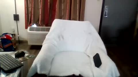 Lovingyou8607 online show from March 9, 3:49 pm