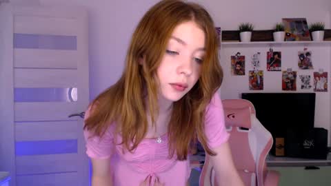 Snapshot of lower_angel chatting on January 26, 10:13 pm Loly online show from January 26, 10:13 pm