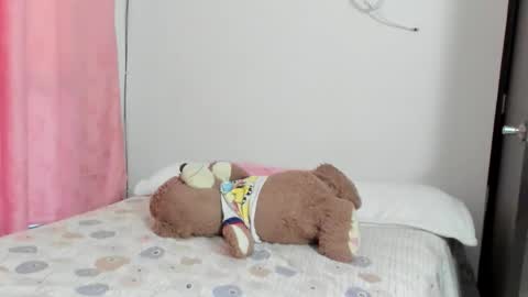 luara__01__lecat_1 online show from March 5, 11:11 pm