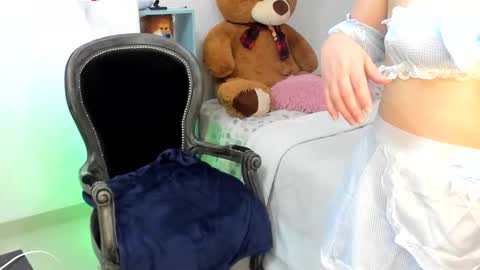 luara__01__lecat_1 online show from October 31, 2:24 am