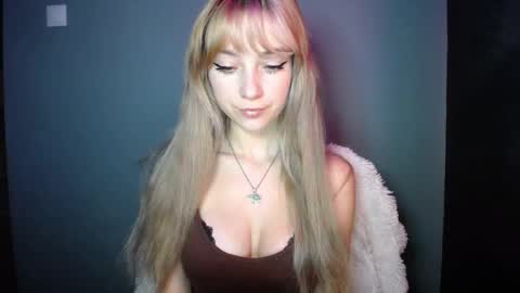 Lucy online show from November 11, 1:30 pm