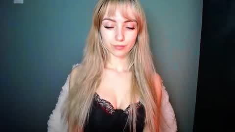 Lucy online show from December 21, 7:40 pm