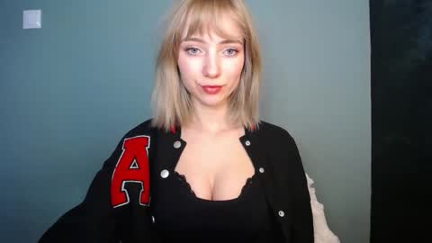 Lucy online show from March 16, 7:23 am