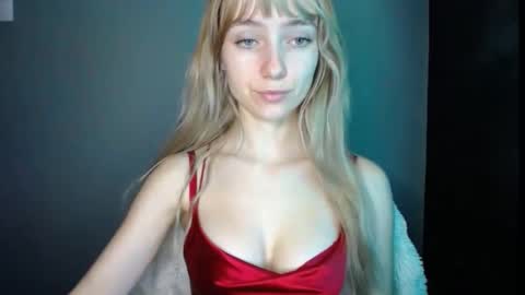 Lucy online show from December 3, 7:49 pm