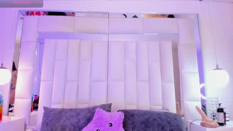 Snapshot of luciana_66 chatting on February 9, 11:25 pm Lisseth online show from February 9, 11:25 pm