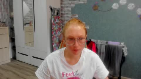 lucky_licky20 online show from October 22, 2:49 am